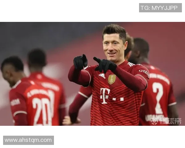 大巴黎与拜仁激战正酣比分揭晓引发球迷热议